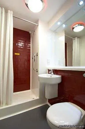 ホテル Travelodge Mitchell Lane 3*