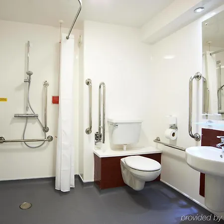 Travelodge Mitchell Lane 3*