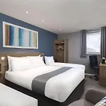 Travelodge Mitchell Lane 3*