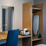 Hotel Travelodge Mitchell Lane 3*