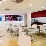 Hotel Travelodge Mitchell Lane Bristol